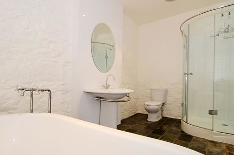 Cleburne Homestead - Yamba Accommodation 17