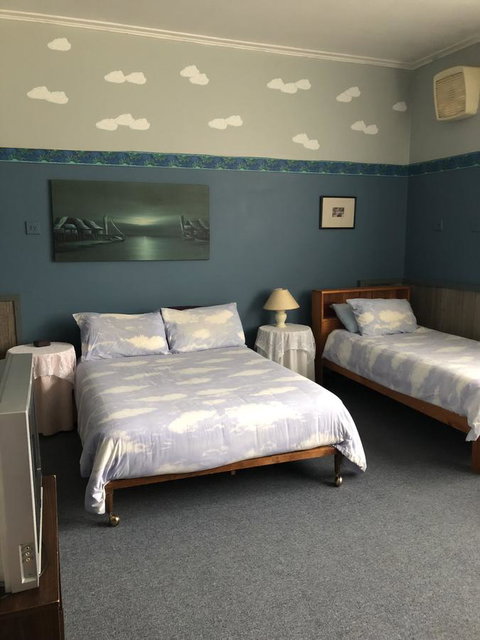 Mount Black Lodge - Yamba Accommodation 8