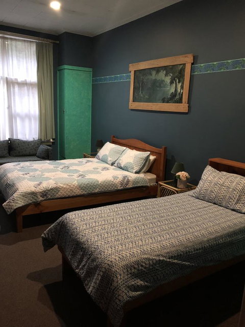 Mount Black Lodge - Yamba Accommodation 6