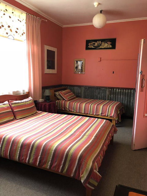 Mount Black Lodge - Yamba Accommodation 7