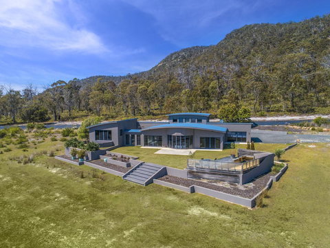 Blu-Sea 365 - Yamba Accommodation 1