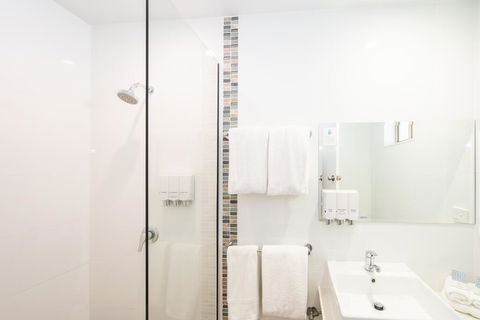 New England Motor Lodge - Yamba Accommodation 3