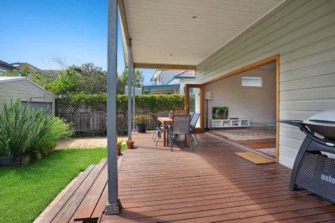 Newcastle Executive Homes - Cooks Hill Cottage - Yamba Accommodation 1
