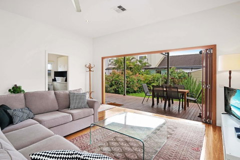 Newcastle Executive Homes - Cooks Hill Cottage - Yamba Accommodation 0