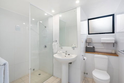 Newcastle Short Stay Apartments - Flagstaff Apartment - Yamba Accommodation 3