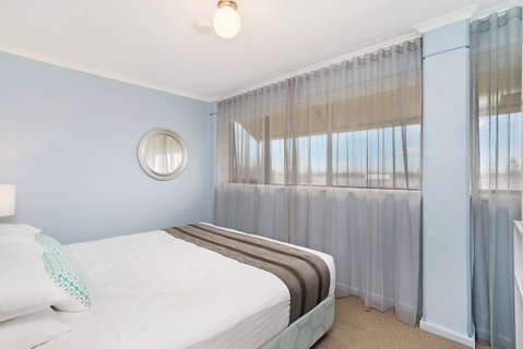Newcastle Short Stay Apartments - Flagstaff Apartment - Yamba Accommodation 2