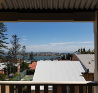 Newcastle Short Stay Apartments - Vista Apartment - Yamba Accommodation