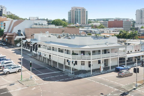 Newmarket Hotel - Yamba Accommodation 0