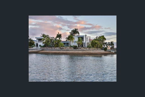NewPort Dream Quiet Island - No Party - Yamba Accommodation 0