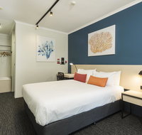 Nightcap at Edge Hill Tavern - Yamba Accommodation