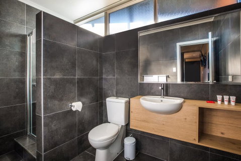 Nightcap At Monash Hotel - Yamba Accommodation 1