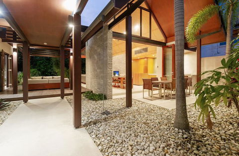 Niramaya Port Douglas Private Villas - Yamba Accommodation 2