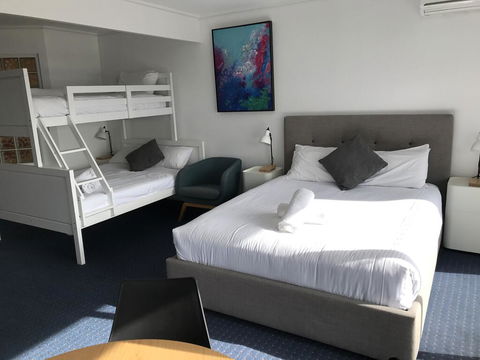 North Pier Hotel - Yamba Accommodation 3