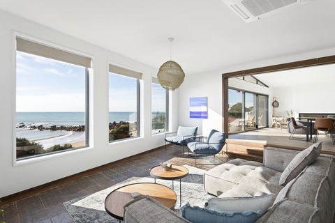 Novo Luxury Apartment - Yamba Accommodation 1
