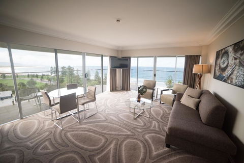 Novotel Wollongong Northbeach - Yamba Accommodation 1