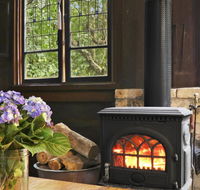 NUNGAROO COTTAGE - Yamba Accommodation