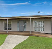 Oakland Cottage - Yamba Accommodation