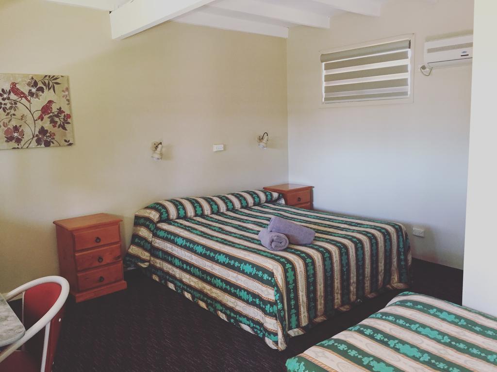 Tomingley ACT Yamba Accommodation