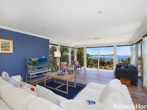 Ocean Breeze - 41 Kurrawyba Avenue, Terrigal - Yamba Accommodation 2