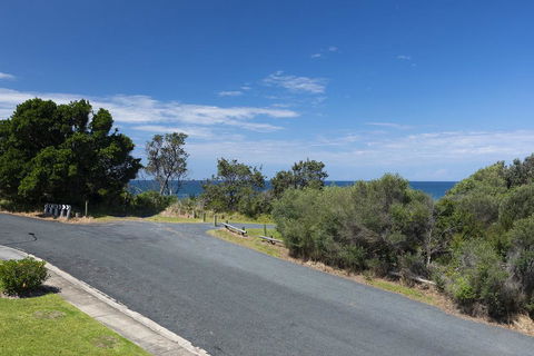 Ocean Crest 10 - Yamba Accommodation 1