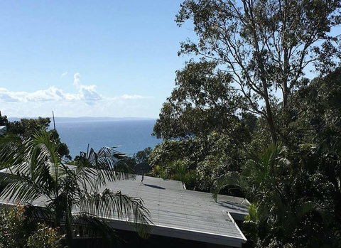 Ocean Views, Luxury Living In Noosa Heads - Unit 2/13 Angler Street - Yamba Accommodation 2