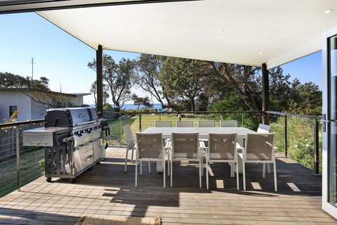 Oceanside @ Culburra - Pet Friendly Absolute Beachfront - Yamba Accommodation 3