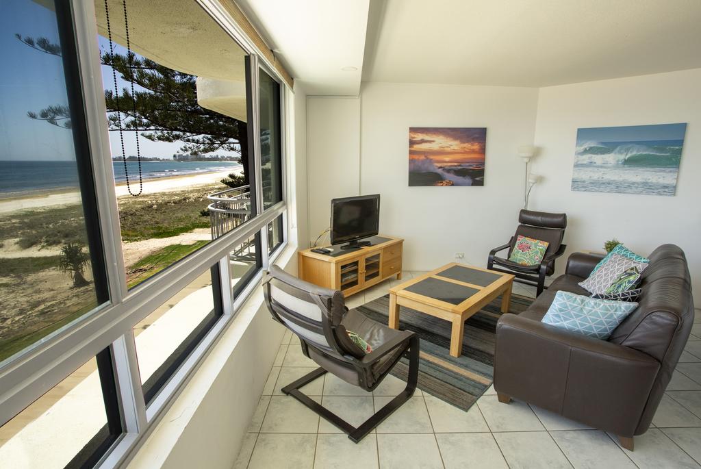 Rainbow Bay QLD Yamba Accommodation