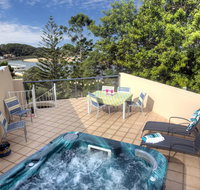 oceanview 6 with rooftop terrace  spa - Yamba Accommodation