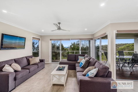 Oceanview Beach Front - Yamba Accommodation 0