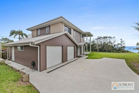 Oceanview Beach Front - Yamba Accommodation 3