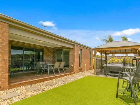 Ohana On The Island - Yamba Accommodation 3
