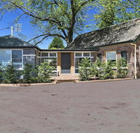 Old Bank Stables - 3 night weekends for price of 2 - Yamba Accommodation