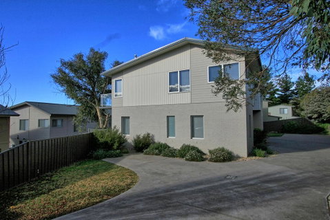 Opus 1/10 Poly Cow Lane - Yamba Accommodation 2