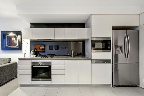 Oracle Broadbeach - Yamba Accommodation 2