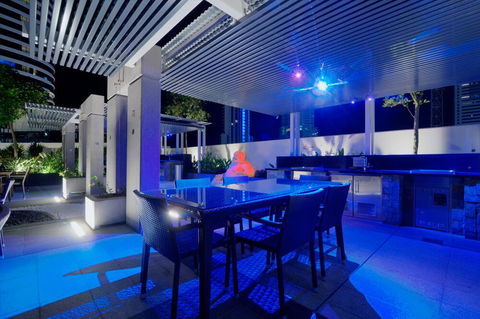 Oracle Broadbeach - Yamba Accommodation 1