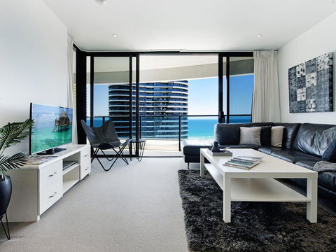 Oracle Sleek & Stylish 2 Bedroom Ocean View - Yamba Accommodation 0