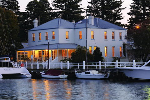 Oscars Waterfront Boutique Hotel - Yamba Accommodation 3