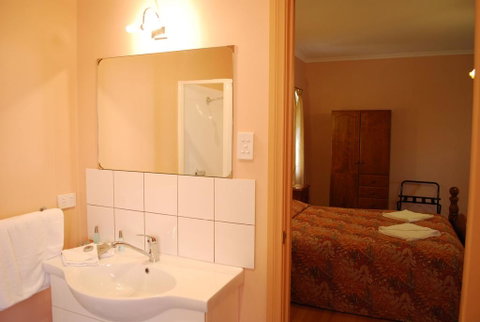 Osteria Sanso B&B - Yamba Accommodation 3