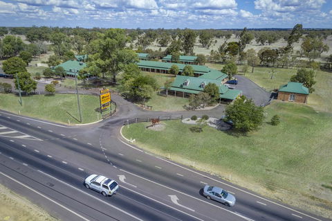 Overlander Homestead Motel - Yamba Accommodation 2