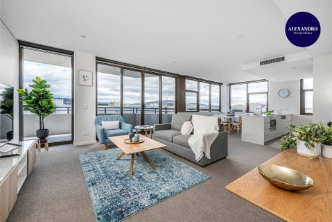 Oversized Luxe 1 Bedder - Amazing Barton - Gym - Yamba Accommodation 0