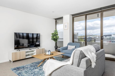 Oversized Luxe 1 Bedder - Amazing Barton - Gym - Yamba Accommodation 2
