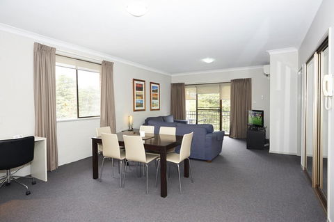 Oxley Court Serviced Apartments - Yamba Accommodation 2