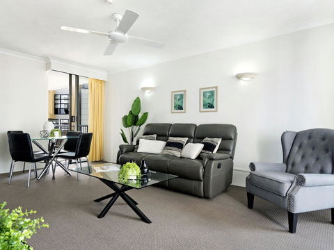 Pacific Resort In The Heart Of Broadbeach - Yamba Accommodation 1