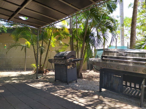 Palm Court Backpackers - Yamba Accommodation 2