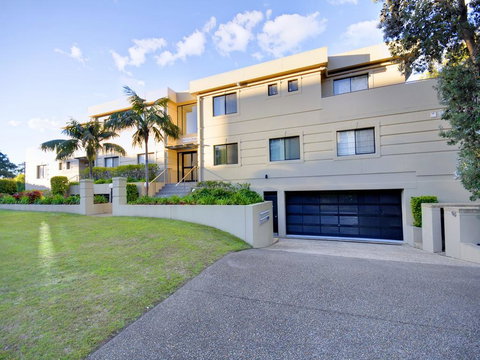 Paradiso, Unit 1/1 Laman Street - Yamba Accommodation 0
