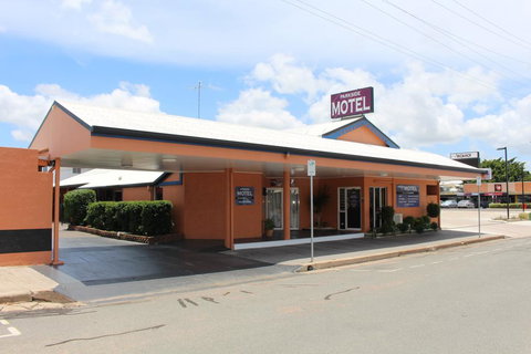 Parkside Motel & Licensed Restaurant - Yamba Accommodation 0