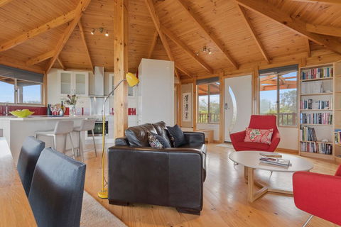 Peace & Plenty - Yamba Accommodation 2