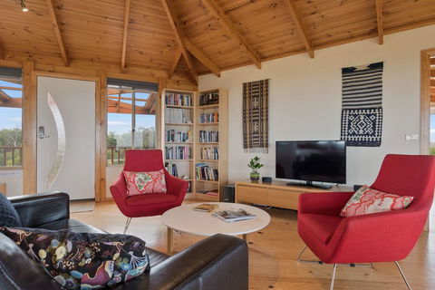 Peace & Plenty - Yamba Accommodation 1