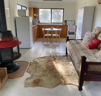 Pear Tree Cottage at Amiens - Yamba Accommodation
