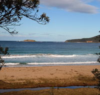 Pebbly Beach Shacks - Yamba Accommodation